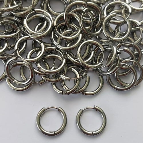 BRINCO EM AÇO INOXIDÁVEL - BRINCO DE ARGOLA COM TRAVA 16MM - COMPOSIÇÃO: AÇO INOXIDÁVEL - (AÇO1772) ACBR000300