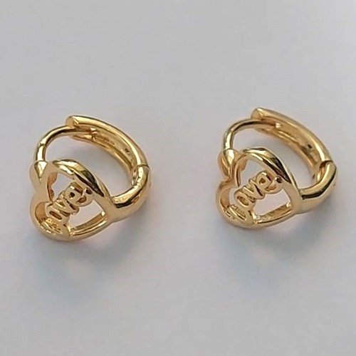 BRINCO FOLHEADO A OURO - BANHADO COM 5 MILÉSIMOS + VERNIZ DIAMOND - (BA820ZD) BRINCO ARGOLA DE PRESSÃO CORAÇÃO LOVE 8MM (OURO125) OUBR000221