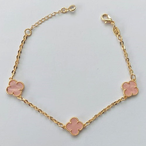 PULSEIRA FOLHEADA A OURO - BANHADO COM 5 MILÉSIMOS + VERNIZ DIAMOND - PULSEIRA COM PINGENTES TREVOS ROSAS 10MM - TAMANHO: 17CM + EXTENSOR - FECHO LAGOSTA (OURO279) OUPS000051