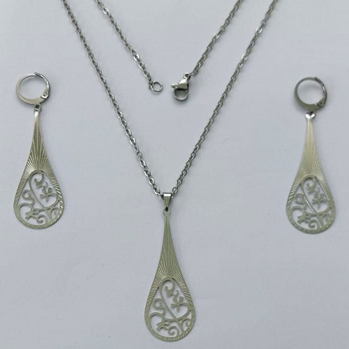 CONJUNTO EM AÇO INOXIDÁVEL - (AÇO13) GARGANTILHA COM CORRENTE 50CM E PINGENTE GOTA COM DETALHES VAZADOS 16X44MM - COMPOSIÇÃO: AÇO INOXIDÁVEL - (AÇO1791) ACCJ000081