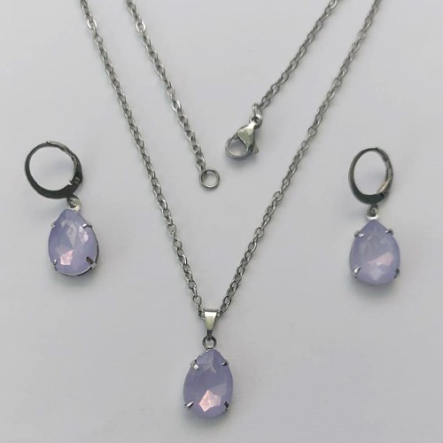CONJUNTO EM AÇO INOXIDÁVEL - (AÇO03) GARGANTILHA COM CORRENTE 50CM E PINGENTE EM RESINA LILÁS 3X7MM - COMPOSIÇÃO: AÇO INOXIDÁVEL - (AÇO1804) ACCJ000085