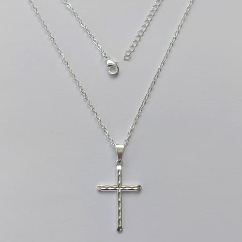 GARGANTILHA FOLHEADA A PRATA COM 50 MILÉSIMOS + VERNIZ DIAMOND - GARGANTILHA CORRENTE CADEADO 40CM PINGENTE CRUCIFIXO DESENHADO 15X24MM - FECHO LAGOSTA + EXTENSOR (PRA291) PRGG001427