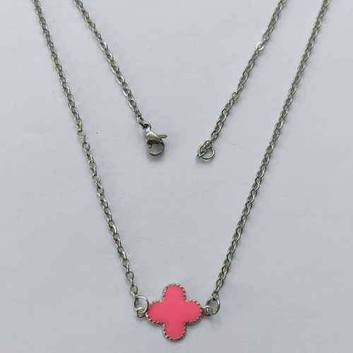 GARGANTILHA EM AÇO INOXIDÁVEL -  GARGANTILHA COM CORRENTE 45CM E PINGENTE TREVO ROSA 12MM - COMPOSIÇÃO: AÇO INOXIDÁVEL - (AÇO1936) ACGG000385
