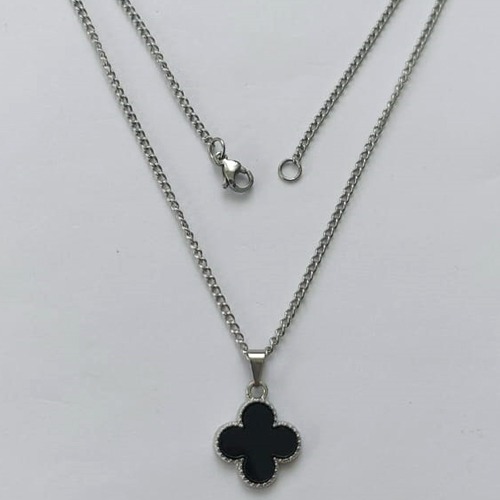 GARGANTILHA EM AÇO INOXIDÁVEL -  GARGANTILHA COM CORRENTE 42CM E PINGENTE TREVO PRETO 11MM - COMPOSIÇÃO: AÇO INOXIDÁVEL - (AÇO1938) ACGG000387
