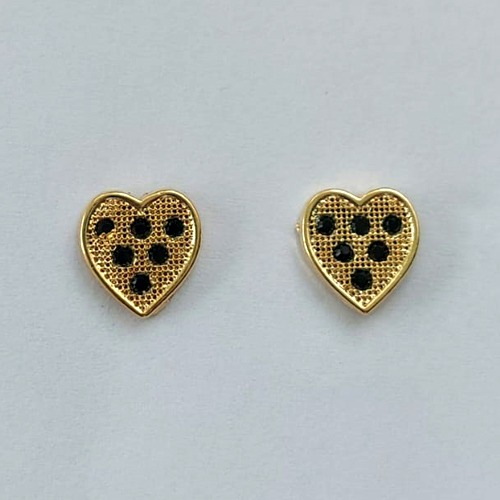 BRINCO FOLHEADO A OURO - BANHADO COM 5 MILÉSIMOS + VERNIZ DIAMOND - BRINCO DE PINO CORAÇÃO COM MICRO ZIRCÔNIAS 10MM - (OURO298) OUBR000224