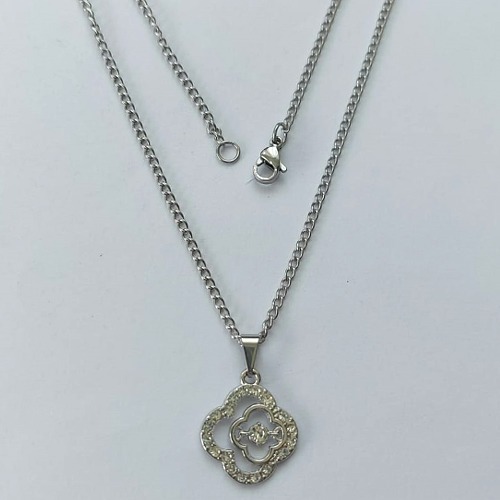 GARGANTILHA EM AÇO INOXIDÁVEL -  GARGANTILHA COM CORRENTE 42CM E PINGENTE VAN CLEEF VAZADO COM CRISTAIS 16MM - COMPOSIÇÃO: AÇO INOXIDÁVEL - (AÇO1965) ACGG000403