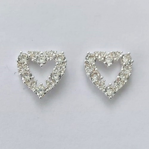 BRINCO FOLHEADA A PRATA COM 50 MILÉSIMOS + VERNIZ DIAMOND - BRINCO DE PINO CORAÇÃO CRAVEJADO COM MICRO ZIRCÔNIAS 12MM (PRA438) PRBR001210