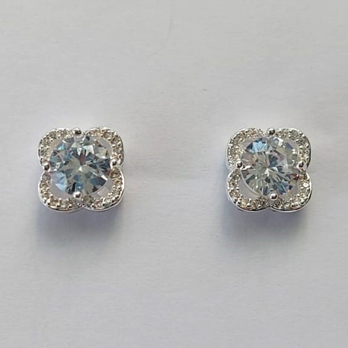 BRINCO FOLHEADA A PRATA COM 50 MILÉSIMOS + VERNIZ DIAMOND - BRINCO DE PINO COM ZIRCÔNIAS 9MM (PRA494) PRBR001236