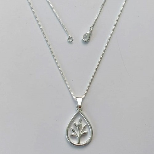 GARGANTILHA FOLHEADA A PRATA COM 50 MILÉSIMOS + VERNIZ DIAMOND - GARGANTILHA CORRENTE VENEZIANA 45CM PINGENTE GOTA VAZADO 13MM COM ZIRCÔNIA CRISTAL - FECHO LAGOSTA (PRA504) PRGG001450