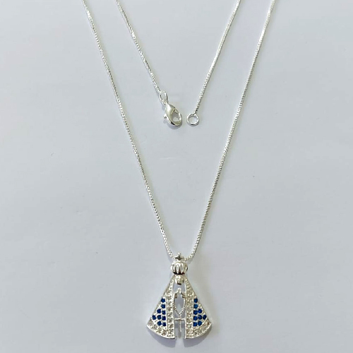 GARGANTILHA FOLHEADA A PRATA COM 50 MILÉSIMOS + VERNIZ DIAMOND - GARGANTILHA CORRENTE VENEZIANA 45CM PINGENTE NOSSA SENHORA APARECIDA COM MICRO ZIRCÔNIAS AZUÍS 19MM PRGG001453