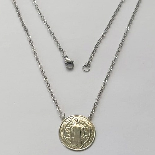 GARGANTILHA EM AÇO INOXIDÁVEL - (AÇO03C) GARGANTILHA COM CORRENTE 50CM E PINGENTE SÃO BENTO 19MM - COMPOSIÇÃO: AÇO INOXIDÁVEL - (AÇO2099) ACGG000458