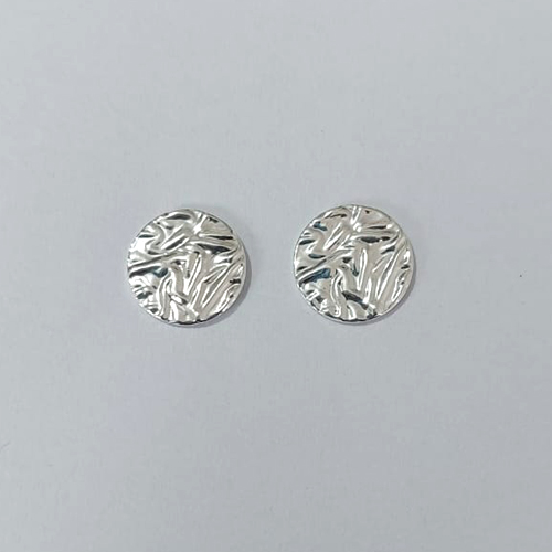 BRINCO FOLHEADA A PRATA COM 50 MILÉSIMOS + VERNIZ DIAMOND - BRINCOS DE PINO CÍRCULO MARTELADO 10MM PRBR001303