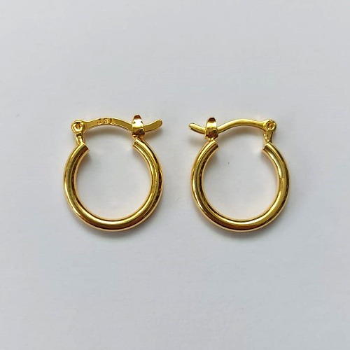 BRINCO FOLHEADO A OURO - BANHADO COM 5 MILÉSIMOS + VERNIZ DIAMOND - BRINCO ARGOLA 15MM - (OURO569)OUBR000366