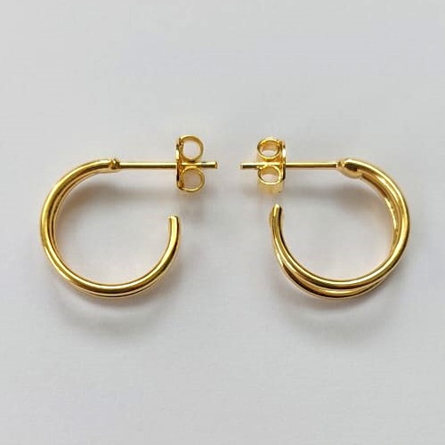 BRINCO FOLHEADO A OURO - BANHADO COM 5 MILÉSIMOS + VERNIZ DIAMOND - BRINCO DE PINO ARGOLA DUPLA 14MM - (OURO570) OUBR000367