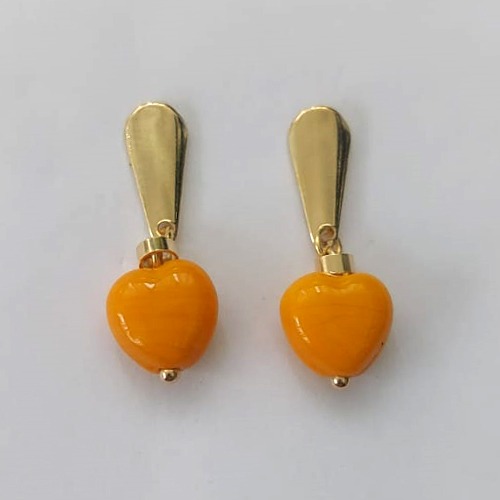 BRINCO FOLHEADO A OURO - BANHADO COM 5 MILÉSIMOS + VERNIZ DIAMOND - BRINCO DE PINO BASE GOTA E PINGENTE EM MURANO CORAÇÃO 10MM - (OURO586) OUBR000376