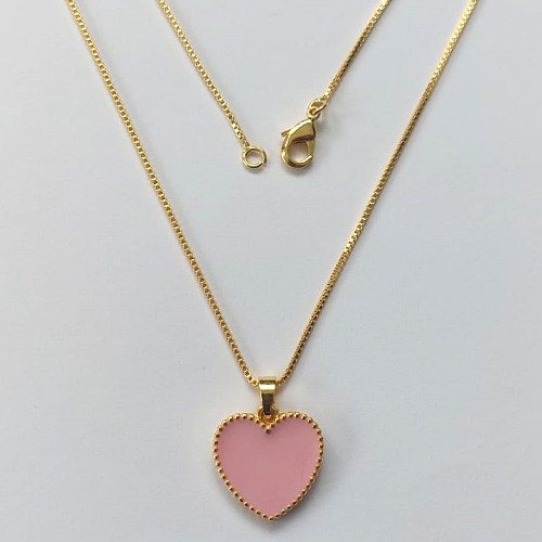 GARGANTILHA FOLHEADO A OURO - BANHADO COM 5 MILÉSIMOS + VERNIZ DIAMOND - PINGENTE DE CORAÇÃO RESINADO 20MM OUGG000140