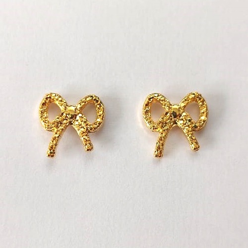 BRINCO FOLHEADO A OURO - BANHADO COM 5 MILÉSIMOS + VERNIZ DIAMOND - BRINCO DE PINO LAÇO 11MM - (OURO643) OUBR000381