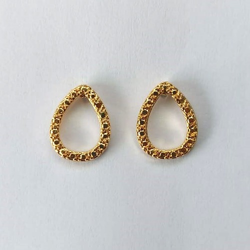 BRINCO FOLHEADO A OURO - BANHADO COM 5 MILÉSIMOS + VERNIZ DIAMOND - BRINCO DE PINO GOTA VAZADA 9MM - (OURO646) OUBR000384