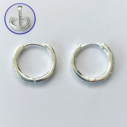 BRINCO FOLHEADO A PRATA COM 50 MILÉSIMO+ VERNIZ DIAMOND BRINCO DE ARGOLA COM 1 FILEIRA DE MICRO ZIRCÔNIAS 15MM (PRA692) PRBR001383