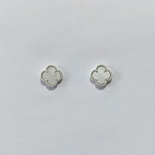 BRINCO FOLHEADA A PRATA COM 50 MILÉSIMOS + VERNIZ DIAMOND - BRINCOS DE PINO TREVO MADRE PÉROLA 8MM PRBR001420