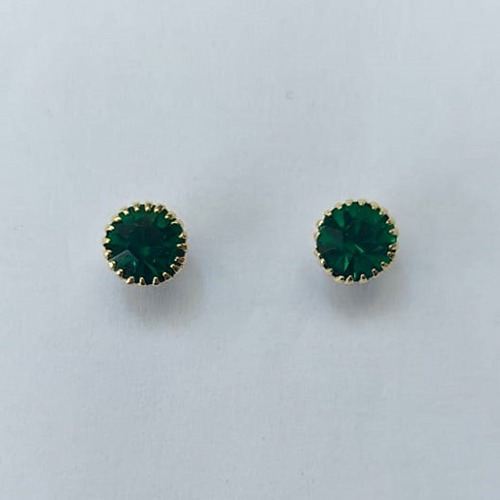 BRINCO FOLHEADO A OURO - BANHADO COM 5 MILÉSIMOS + VERNIZ DIAMOND - BRINCO DE PINO COM COM BORDAS VERDE 7MM - (OURO909 )OUBR000432