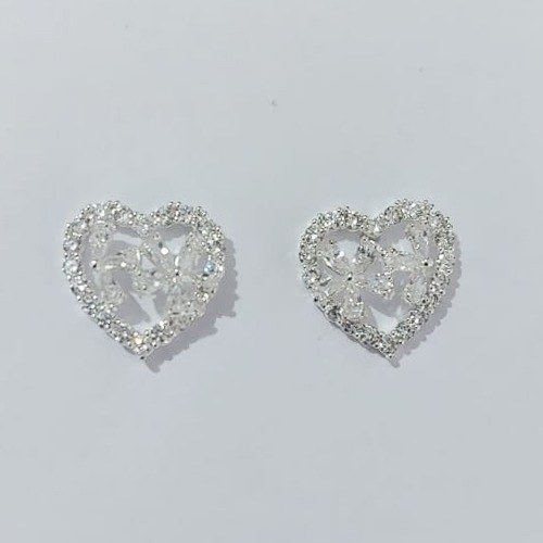 BRINCO FOLHEADO A PRATA COM 50 MILÉSIMOS + VERNIZ DIAMOND - BRINCOS DE PINO MODELO CORAÇÃO VAZADO TODO CRAVEJADO 16MM (PRA768) PRBR001429