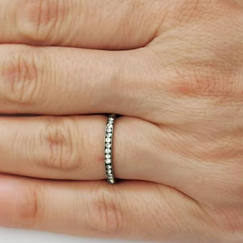 ANEL EM AÇO INOXIDÁVEL 316L ANEL COM MICRO ZIRCÔNIAS LARGURA 2MM (VALOR UNITÁRIO) ACAN000041