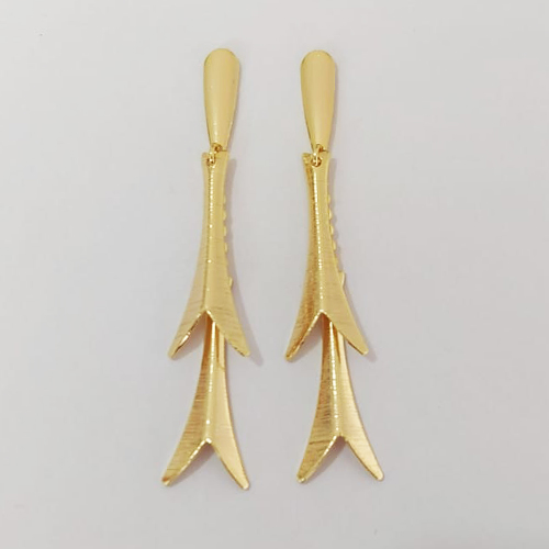 BRINCO FOLHEADO A OURO - BANHADO COM 5 MILÉSIMOS + VERNIZ DIAMOND - BRINCO DE PINO COM PINGENTES COMPRIDOS 35MM - (OURO942) OUBR000442