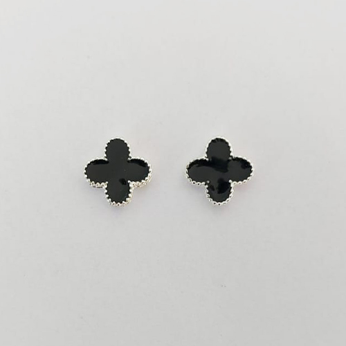 BRINCO FOLHEADO A PRATA COM 50 MILÉSIMOS + VERNIZ DIAMOND - BRINCO DE PINO TREVO ESMALTADA PRETO 10MM (PRA818) PRBR001457