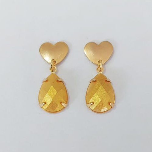 BRINCO FOLHEADO A OURO COM VERNIZ DIAMOND - BRINCO DE PINO BASE CORAÇÃO COM RESINA DOURADA 25MM - (OURO1139) OUBR000451