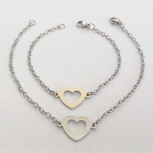 PULSEIRA EM AÇO INOXIDÁVEL - (08) - PULSEIRA MÃE E FILHA CORAÇÃO VAZADO 19/15CM - FECHO LAGOSTA - COMPOSIÇÃO: AÇO INOXIDÁVEL - (ACO0217)ACPS000745