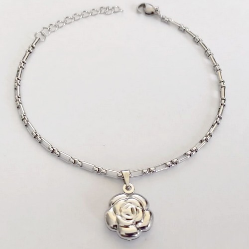 PULSEIRA EM AÇO INOXIDÁVEL - (BCOL058) - PULSEIRA 18CM COM PINGENTE FLOR 14MM - FECHO LAGOSTA - COMPOSIÇÃO: AÇO INOXIDÁVEL - ACPS000752