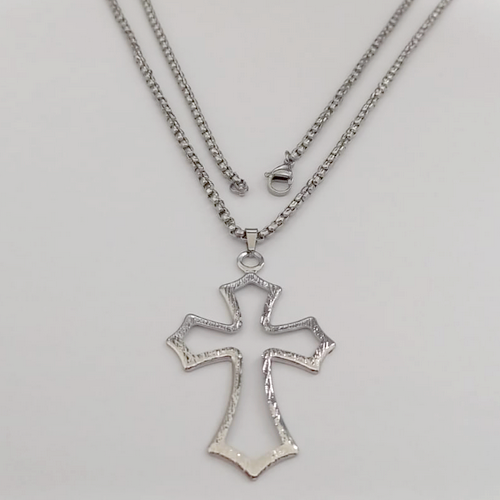 GARGANTILHA EM AÇO INOXIDÁVEL - CORRENTE DE 50CM (ACO24) PINGENTE CRUZ VAZADA 4,5X2,5CM( AÇO0319) - ACGG000556