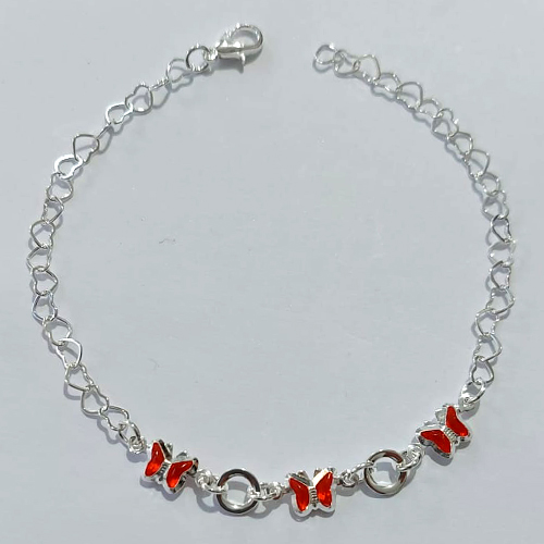 PULSEIRA FOLHEADA A PRATA COM 50 MILÉSIMOS + VERNIZ DIAMOND - PULSEIRA CORRENTE CORAÇÃO COM BORBOLETAS VERMELHAS - TAMANHO: 18CM - PRPS001257