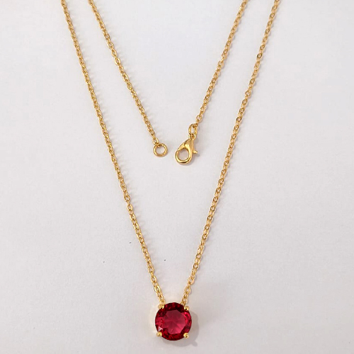 GARGANTILHA FOLHEADA A OURO - BANHADO COM 5 MILÉSIMOS + VERNIZ DIAMOND - CORRENTE CADEADO 45CM E PINGENTE EM ZIRCÔNIA REDONDA ROSA 10MM - (OURO1245) OUGG000254