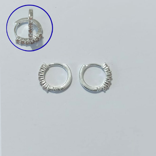 BRINCO FOLHEADO A PRATA COM 50 MILÉSIMO+ VERNIZ DIAMOND - BRINCO DE ARGOLAS COM MICRO ZIRCÔNIAS 14MM - PRBR001559