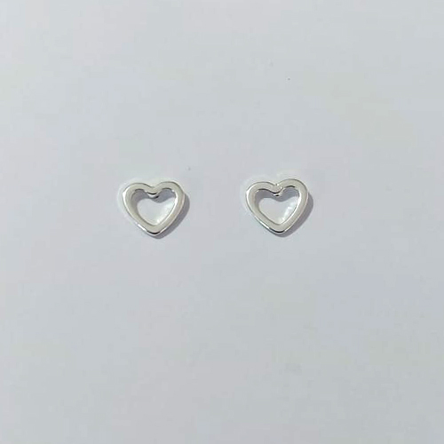 BRINCO FOLHEADO A PRATA COM 50 MILÉSIMO+ VERNIZ DIAMOND - BRINCO DE PINO CORAÇÃO VAZADO 6MM PRBR001579