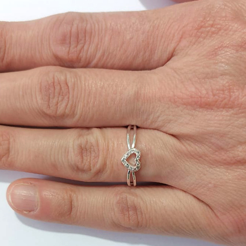 ANEL FOLHEADO A PRATA COM 50 MILÉSIMOS + VERNIZ DIAMOND ANEL DE CORAÇÃO MICRO ZIRCÔNIAS PRAN000084