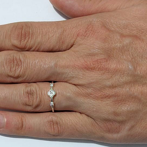 ANEL FOLHEADO A PRATA COM 50 MILÉSIMOS + VERNIZ DIAMOND ANEL TREVO COM MICRO ZIRCÔNIAS PRAN000087