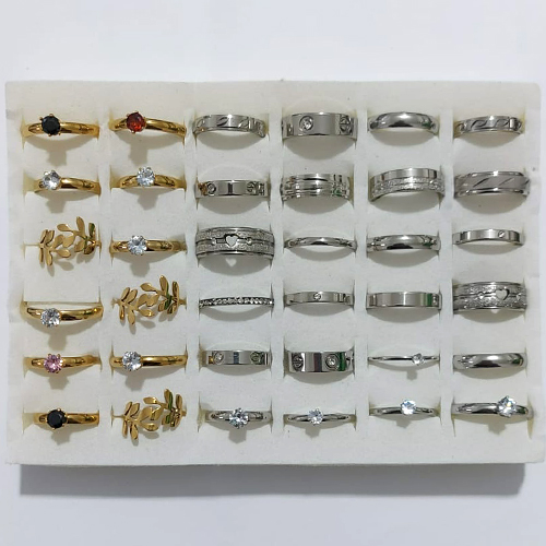 KIT ANEL E ALIANÇA EM AÇO INOXIDÁVEL E AÇO DOURADO MODELOS DIVERSOS E NUMERAÇÃO DE 13 ATÉ 33 KIT COM 36 UNIDADES (12 UNIDADES DOURADO) ACKI000050