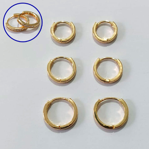 BRINCO FOLHEADO A OURO + VERNIZ - TRIO DE BRINCOS DE ARGOLA COM 1 FILEIRA DE MICRO ZIRCÔNIAS 16/14/12MM OUBR000593