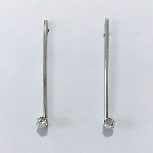 BRINCO EM AÇO INOXIDÁVEL- BRINCO DE PINO COM BASE LISA FINA COM ZIRCÔNIA REDONDA 4MM ACBR000554
