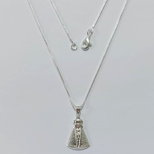 GARGANTILHA FOLHEADA A PRATA COM 50 MILÉSIMOS + VERNIZ DIAMOND - GARGANTILHA COM PINGENTE NOSSA SENHORA APARECIDA 13X21MM PRGG001551