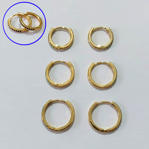 BRINCO FOLHEADO A OURO 3 MILÉSIMOS + VERNIZ DIAMOND TRIO DE BRINCOS DE ARGOLA COM 1 FILEIRA DE MICRO ZIRCÔNIA AZUL 17/15/13MM OUBR000712