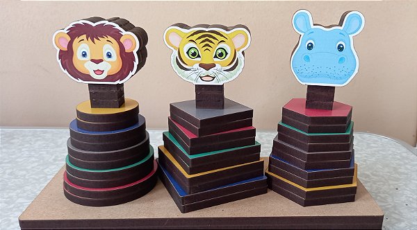 Torre de Encaixe com Animais - Aprendizado Divertido