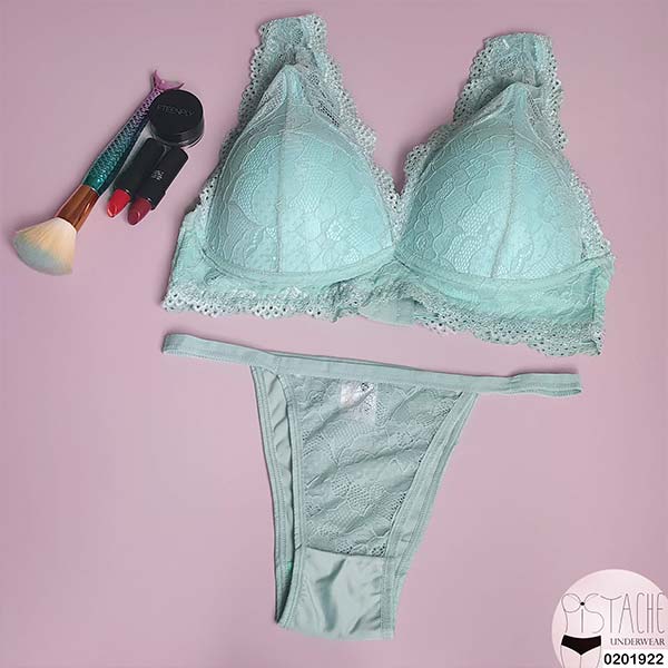 Lingerie com Sutiã Triângulo em Renda sem Aro 0201922