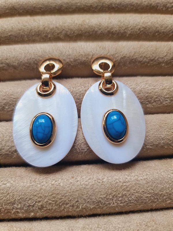 Brinco Acrílico miolo turquesa banho ouro amarelo 18k