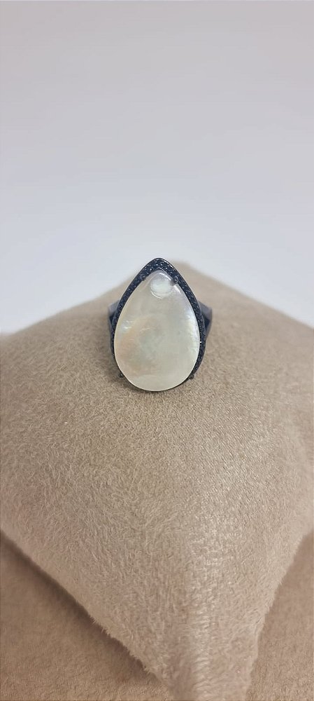 Anel Pérola branca em banho Ródio negro