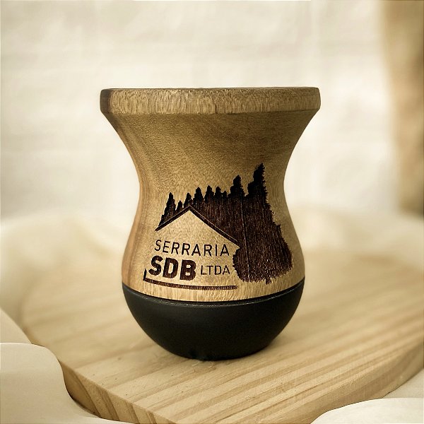 Cuia de Chimarrão Invertida Preta Fosca Madeira Personalizada