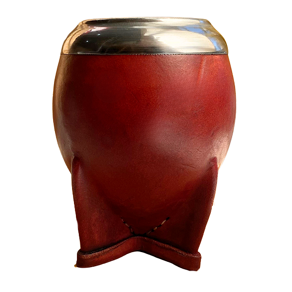 Cuia de Chimarrão Coquinho Uruguaia Revestida em Couro Avermelhado